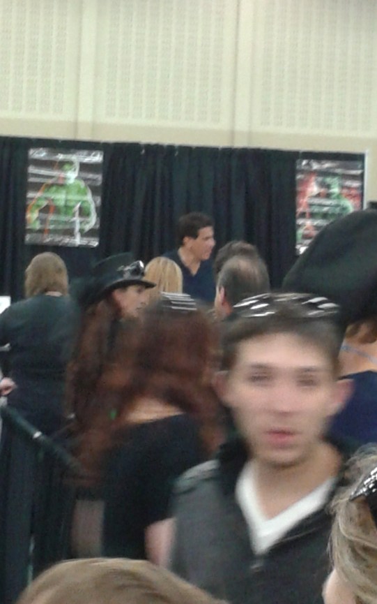 I wasn't supposed to but I just had to get a picture of Lou Ferrigno. The true Incredible Hulk...no CGI necessary lol.